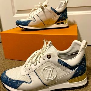 Louis Vuitton run away sneakers